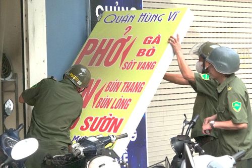 Xã Quốc Oai tăng cường xử lý chợ cóc, duy trì trật tự đô thị