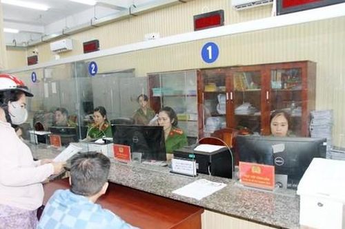 Công an TP.Hồ Chí Minh:  Tăng cường xử lý các điểm nghẽn về chuyển đổi số, hỗ trợ người dân khám sức khỏe