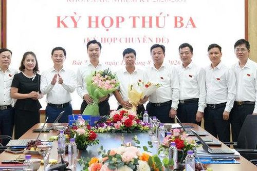 Đồng chí Hoàng Anh Tú được bầu làm Chủ tịch HĐND xã Bát Tràng