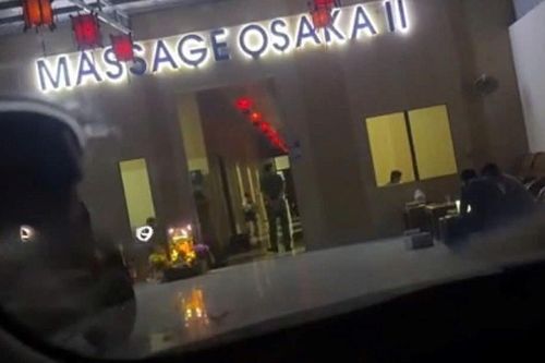Đột kích 3 cơ sở massage, phát hiện 7 cặp mua bán dâm