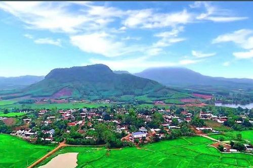 Người có uy tín trẻ kể chuyện 'gỡ nút' mâu thuẫn ở làng Thổ