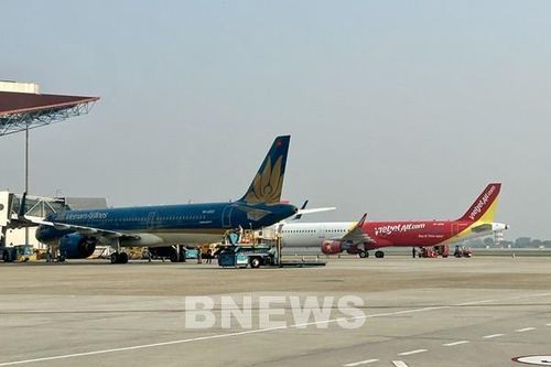 Chủ động bảo đảm an toàn bay khi phát hiện diều gắn đèn gần khu vực Tân Sơn Nhất