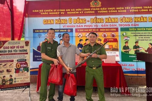 Công an xã Hữu Lũng: Lan tỏa ý thức tự giác giao nộp vũ khí