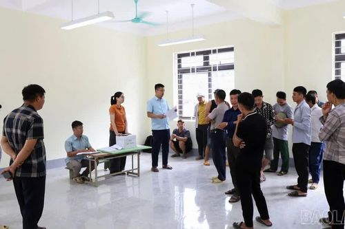 Bát Xát tổ chức bốc thăm đất ở tại khu tái định cư Láo Vàng