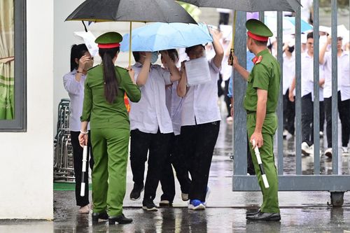 Giáo viên nhận định đề Toán thi lại tốt nghiệp tại chuyên Tuyên Quang