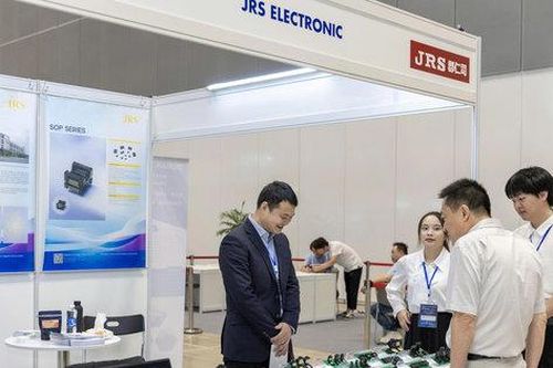Kết nối hệ sinh thái công nghệ trong kỷ nguyên số