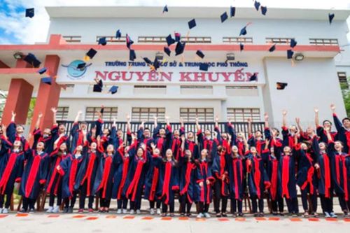 46/47 học sinh một lớp đỗ ngành y, dược: Phó Hiệu trưởng Nguyễn Khuyến nói gì về cách học của trường?