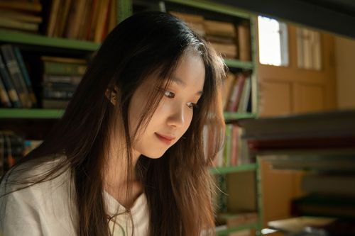 Người trẻ tìm lại sách giữa thời MXH