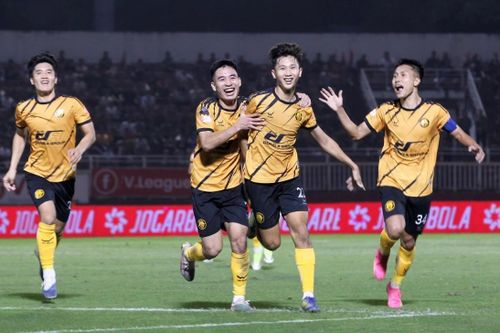 Tin thể thao (15-8): CLB Việt Nam nào vừa 'thoát án' của FIFA?
