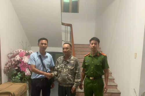 Công ty vật liệu xây dựng nhận lại được hơn 200 triệu đồng chuyển khoản nhầm