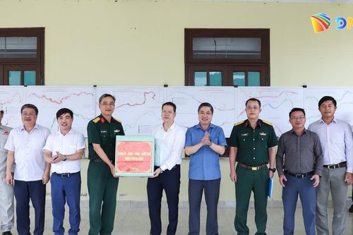 Chủ tịch UBND thành phố Nguyễn Mạnh Hùng kiểm tra thi công Dự án Cải tạo, nâng cấp Quốc lộ 14D