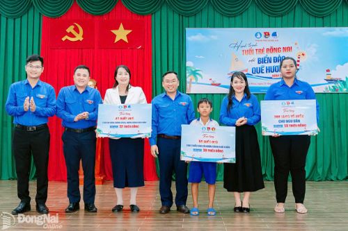 Sinh viên Đồng Nai với biển, đảo quê hương