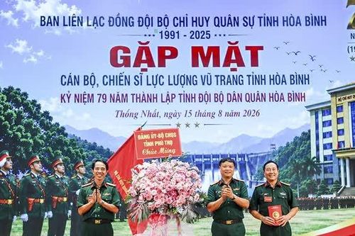 Ra mắt Ban liên lạc đồng đội Bộ Chỉ huy Quân sự tỉnh Hòa Bình (cũ)