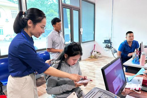 Những cán bộ xã 'đa năng' sau sắp xếp