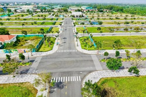 Bất động sản 15/8: Rủi ro lớn khi mua đất nền ngoài dự án, núp bóng tách thửa