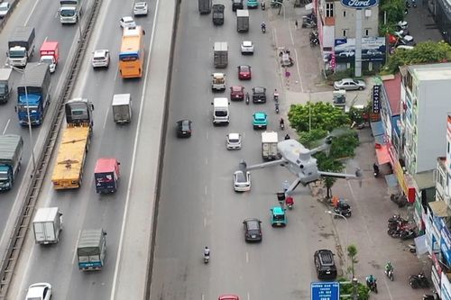 UAV hỗ trợ xử lý vi phạm, ùn tắc giao thông tại Hà Nội