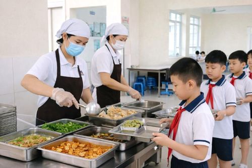 Phụ huynh sẽ được công khai giám sát khay ăn thực tế