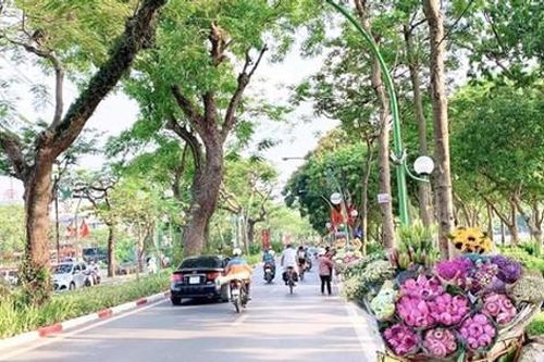 Hà Nội giảm nhiệt, ngày nắng, chiều tối có mưa