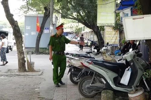 Những đổi thay tích cực hàng ngày về trật tự, văn minh đô thị ở địa bàn cửa ngõ Thủ đô