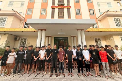 Hơn 220 thanh, thiếu niên tụ tập trong đêm, 137 xe bị tạm giữ