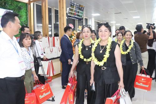 Đón chuyến bay đầu tiên từ Quảng Trị – Khánh Hòa
