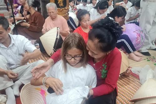 Khi lớp học trở về làng