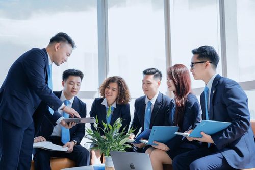 Lối thoát cho kênh đại lý bảo hiểm giữa cơn bão 'niềm tin'
