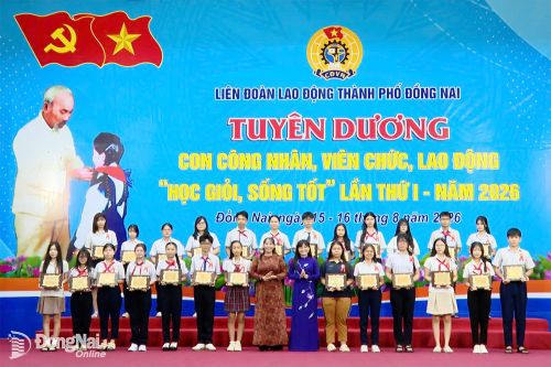 Trên 500 học sinh đạt thành tích học giỏi, sống tốt được tuyên dương