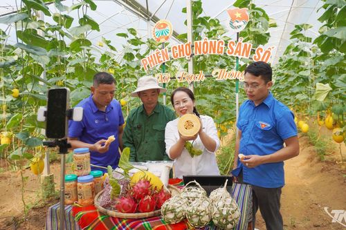 Bạch Thông mở 'Phiên chợ Nông sản số'