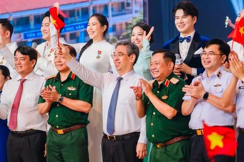 Hơn 55 tỷ đồng gửi trọn nghĩa tình đến biên giới, biển, đảo Tổ quốc