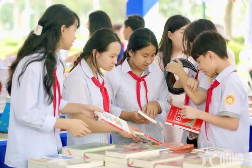 Thanh Hóa trang bị vật dụng cho học sinh vùng biên