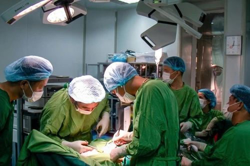Ung thư không chờ đến khi cơ thể lên tiếng, bác sĩ khuyến cáo tầm soát sớm