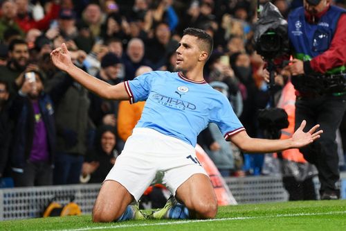 Barca sắp có Rodri, đón Cancelo miễn phí