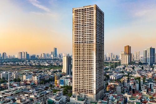 Tòa nhà chọc trời thuộc nhóm cao nhất Hà Nội bỏ hoang nhiều năm