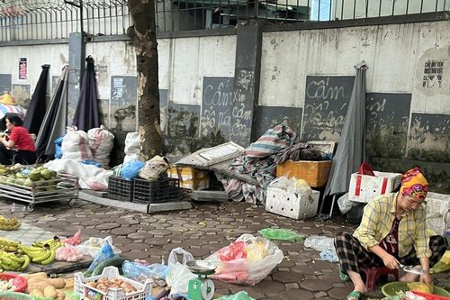 Kiên quyết dẹp chợ tạm