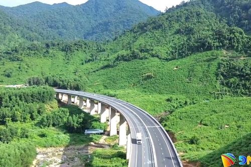 Ngày 31/8 thông tuyến chính cao tốc La Sơn - Hòa Liên