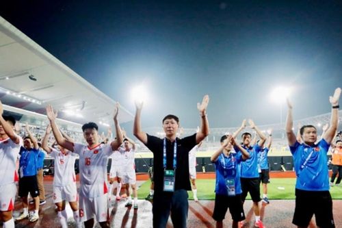 Tuyển Việt Nam hạ Malaysia 2-0 tại bán kết lượt đi ASEAN Cup 2026 nhờ bản lĩnh lạnh lùng