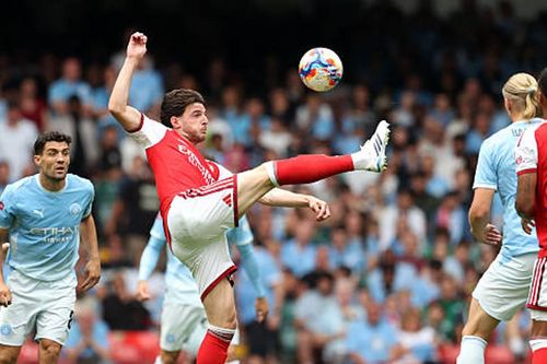 Man City lộ diện điểm yếu tuyến giữa sau thất bại 0-3 trước Arsenal tại Community Shield