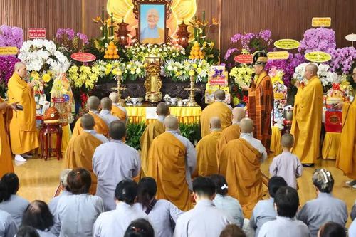 Chùa Ưu Đàm tưởng niệm Ni trưởng Thích nữ Tịnh Giới - Chứng minh Phân ban Ni giới TP.HCM