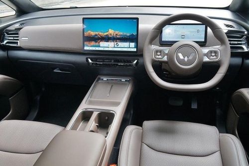 Kích cỡ ngang Hyundai Custin, MPV điện 7 chỗ giá 750 triệu đồng tại Việt Nam chạy tới 500km/lần sạc