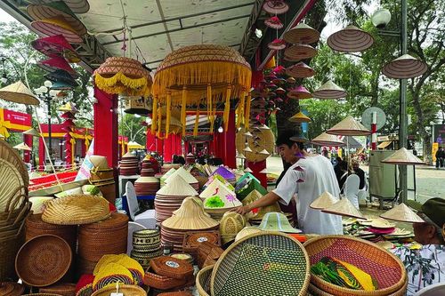 Làng nghề Hà Nội: Từ 'viên ngọc thô'đến điểm đến văn hóa