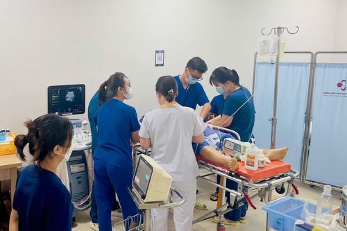Cấp cứu khẩn ca sốc mất máu do vỡ khối chửa ngoài tử cung