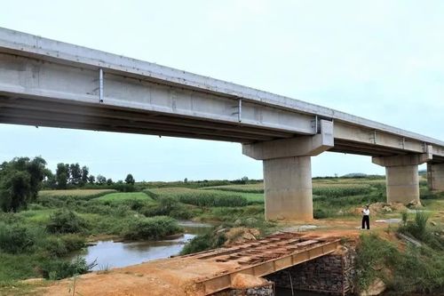 Tỉnh Nghệ An yêu cầu đẩy nhanh tiến độ thi công các dự án giao thông