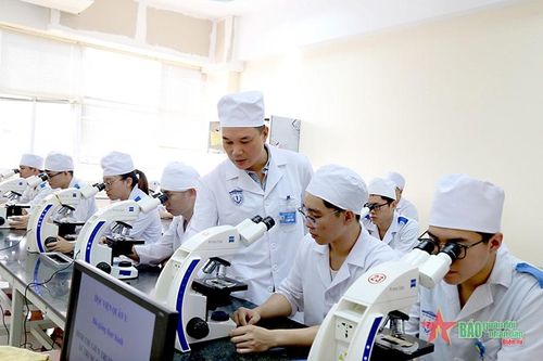 Phát triển sản xuất thử nghiệm để kết quả nghiên cứu không bị 'đút ngăn kéo'