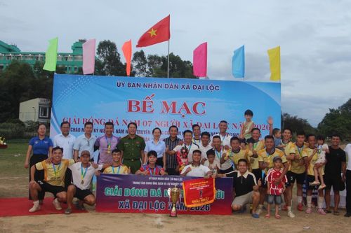 Bế mạc, trao Giải bóng đá nam 7 người xã Đại Lộc năm 2026