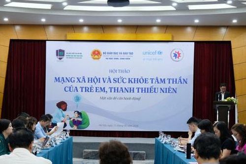 Hội thảo bàn giải pháp bảo vệ trẻ khỏi mặt trái mạng xã hội