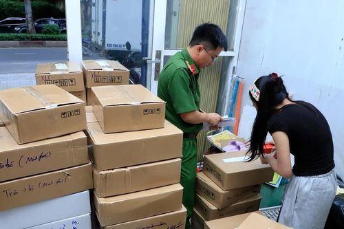 Khởi tố 4 bị can trong đường dây 'khô bò' giả