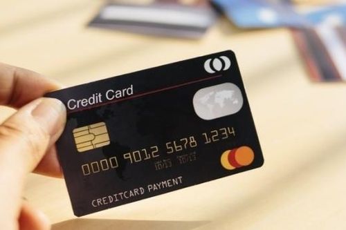 Tin tức nổi bật ngày 18/8: Gần 89% người dân Việt Nam từ 15 tuổi trở lên có tài khoản thanh toán