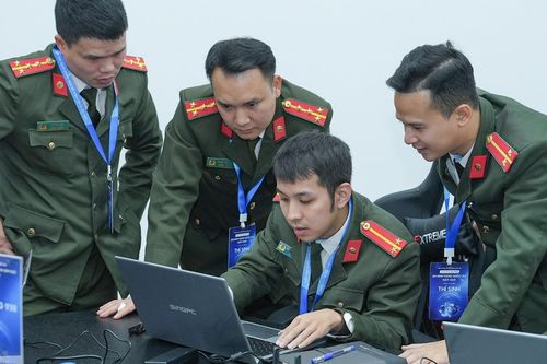 Chỉ thị 30 và cuộc chiến giữ niềm tin trong không gian số