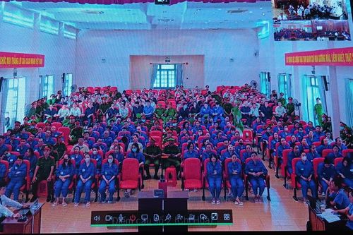 Vụ tiếp viên hàng không xách ma túy: Ký tự lạ trong những tuýp kem đánh răng